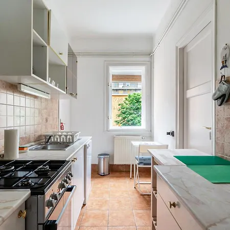 Buda Breeze * Budapest